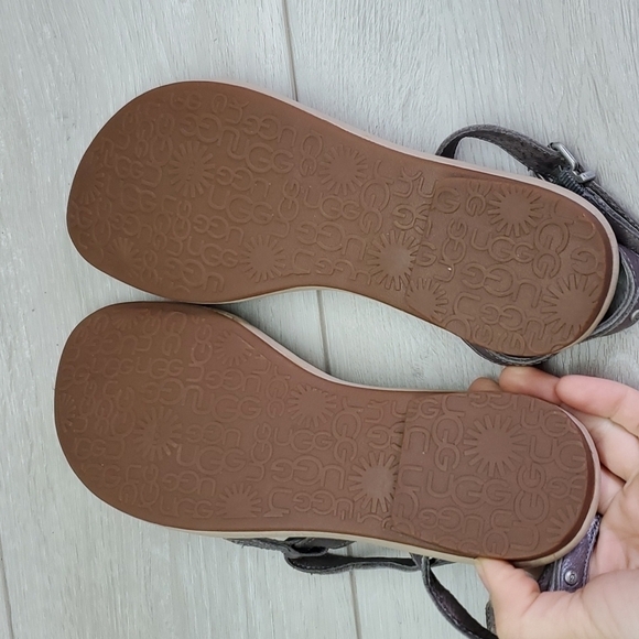 Ugg Women Ankle Leather T Strap Comfort Sandals shoes sz 6 - Picture 9 of 11